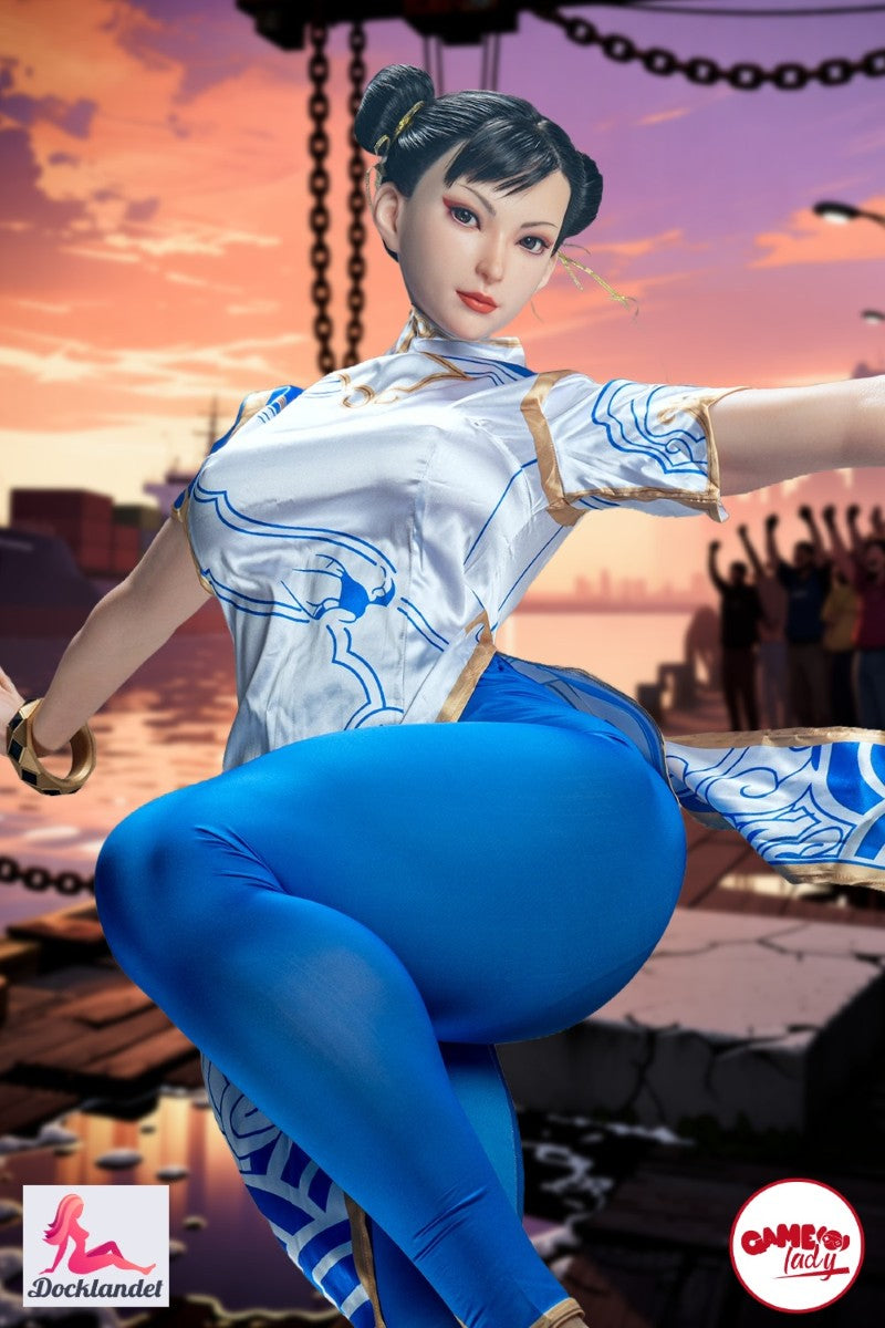 The Street Fighter sex doll “Chun Li” from Game Lady is an exclusive cosplay doll inspired by the legendary fighting game heroine. With authentic facial features, athletic thigh-focused body and carefully designed details, she captures the character's iconic look, while the flexible skeleton and realistic silicone material provide natural poses and a very lifelike feel.
The Chun Li sex doll is 169 cm tall and has a muscular body with large thighs and F-cup breasts.