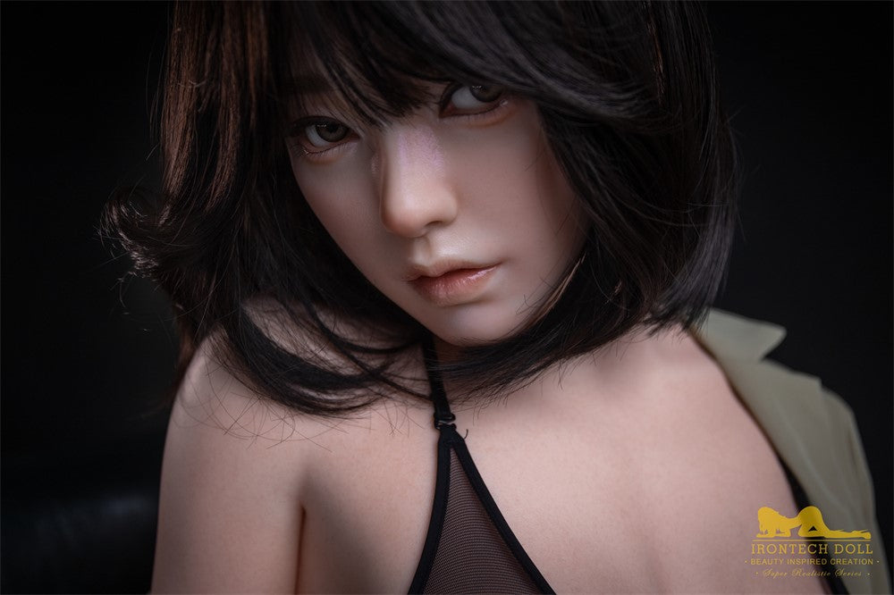 Lalka erotyczna Eileen (Irontech Doll 163cm B-cup S40 Silikon)