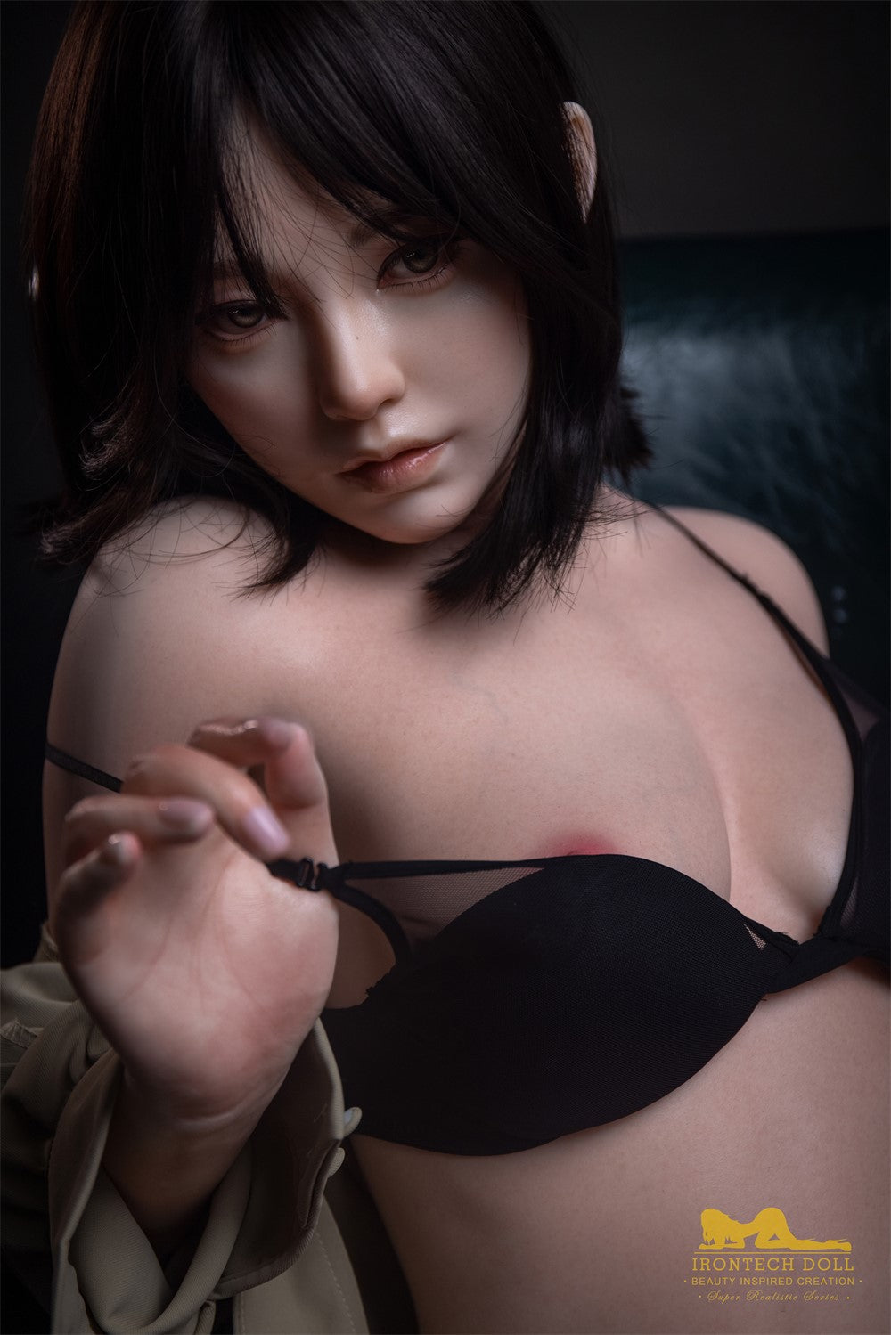 Lalka erotyczna Eileen (Irontech Doll 163cm B-cup S40 Silikon)
