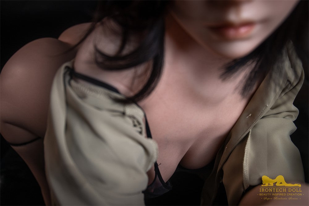 Lalka erotyczna Eileen (Irontech Doll 163cm B-cup S40 Silikon)