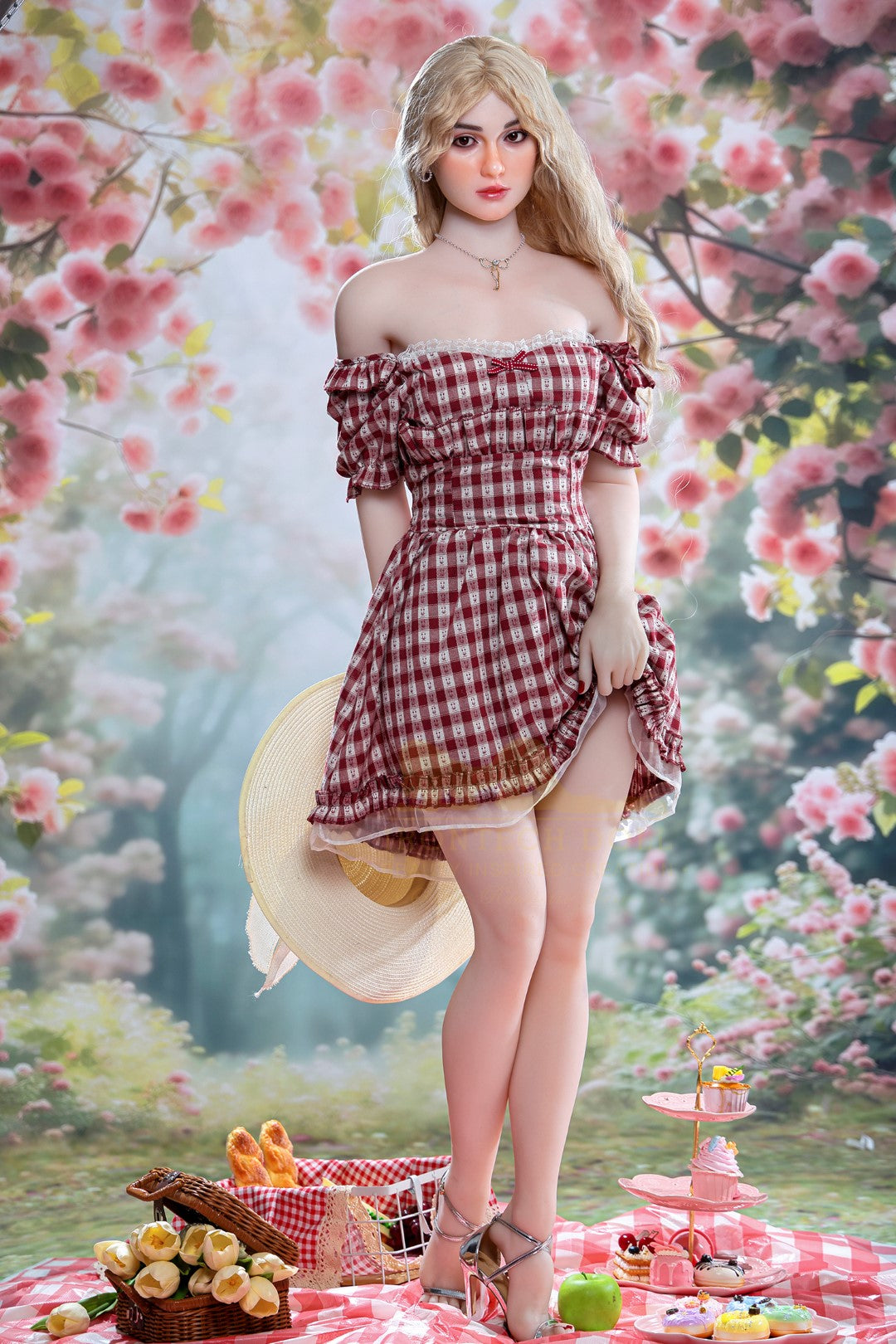 Tina Lalka seksualna (Irontech Doll 162 cm a-cup S45 TPE+silikon)