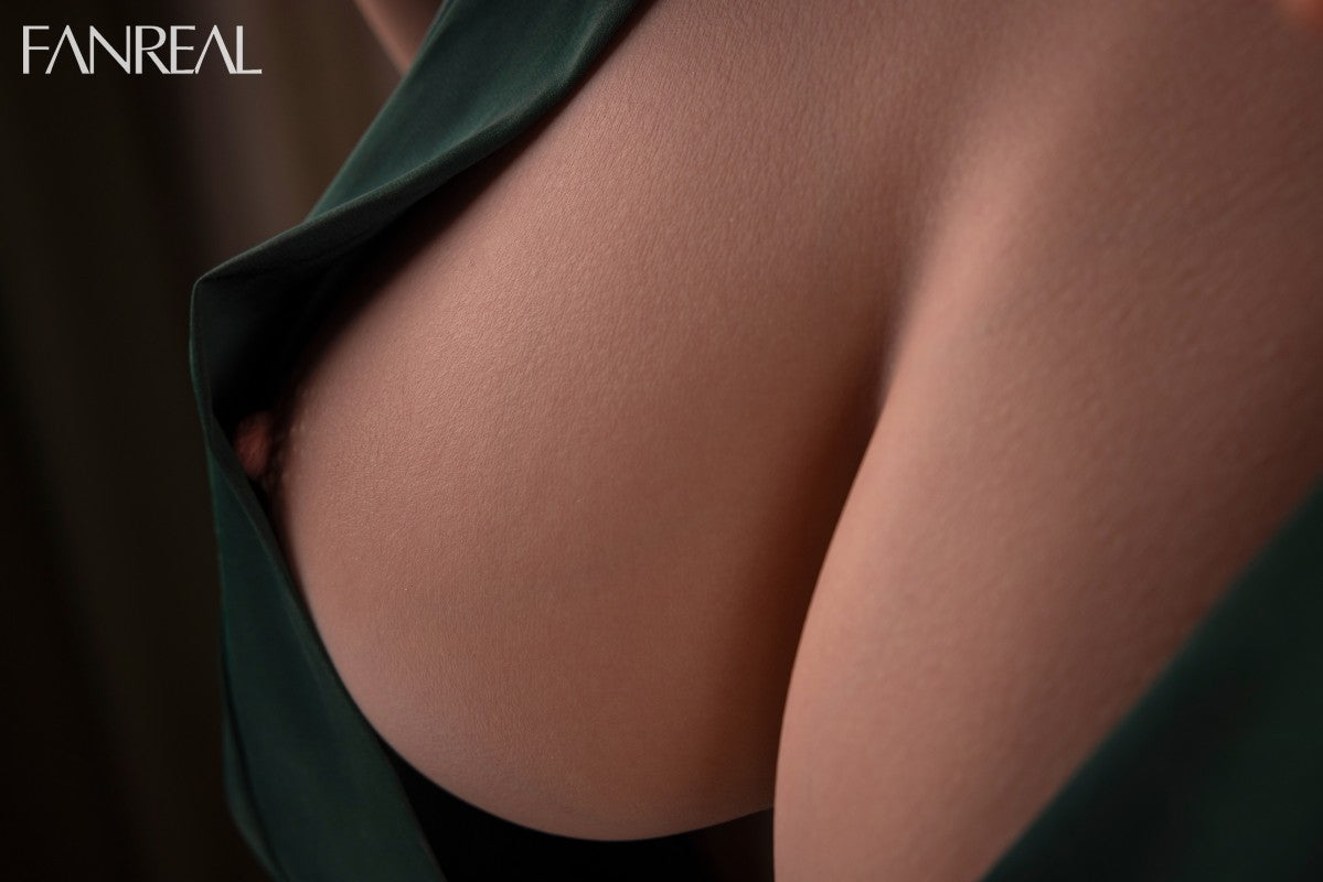 Lalka erotyczna Mirella (FanReal Doll 155cm F-cup RST silikon)