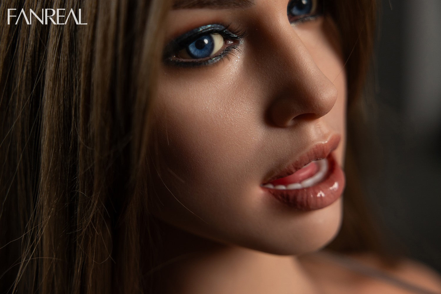 Della Torso Sex Doll (FanReal Doll 95 cm g-cup Silikon) EXPRESS