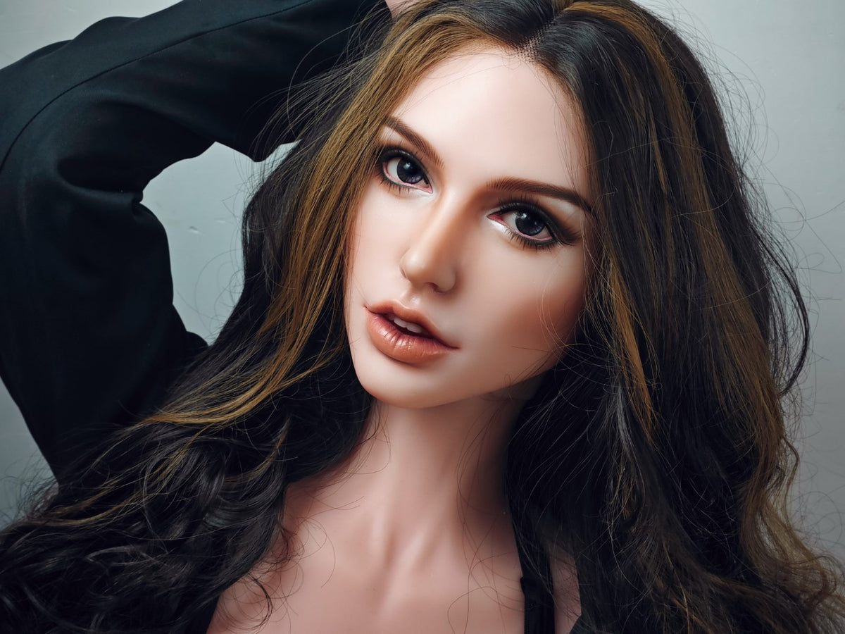 Lalka seksu Mila Bell (Elsa Babe 160 cm RHC001 Silikon)