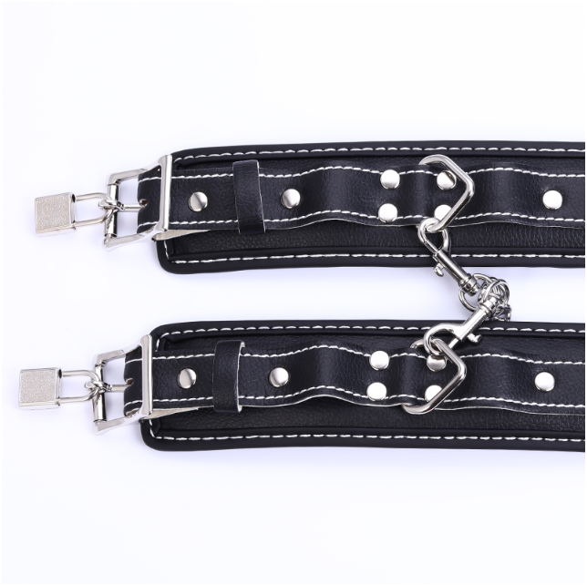 BDSM Zestaw - kajdanki, bicz, smycz, kulka knebel, maska ​​na oczy (zestaw 9-częściowy)