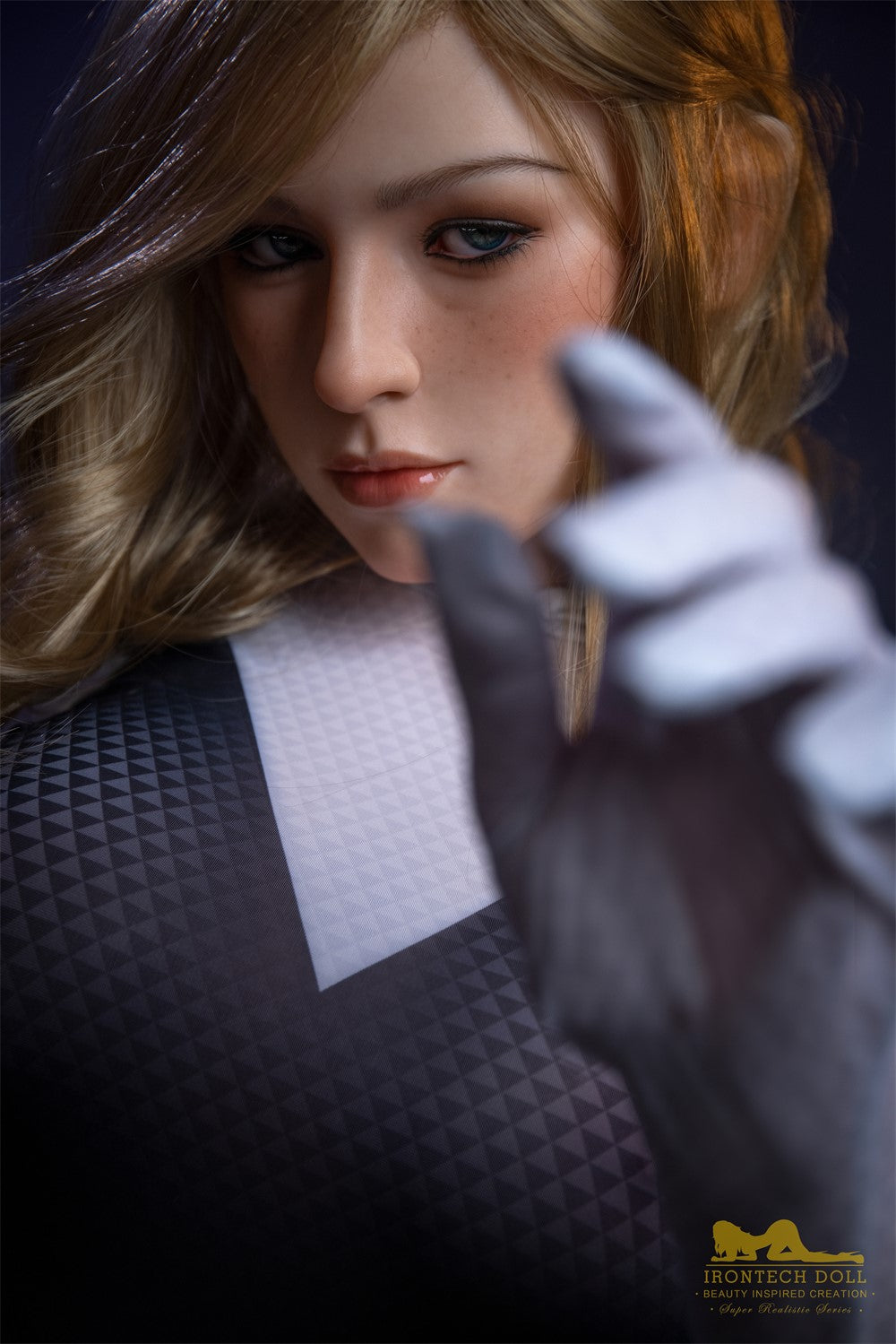 Lalka seksu Gwen (Irontech Doll 167cm E-cup S38 Silikon)