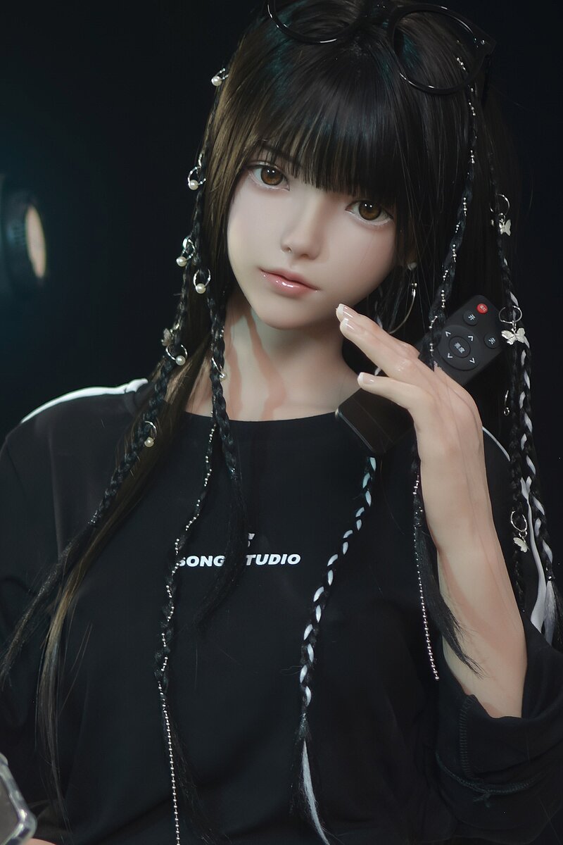 Lalka erotyczna Xiaolu (FUDoll 150 cm B-cup silikon)