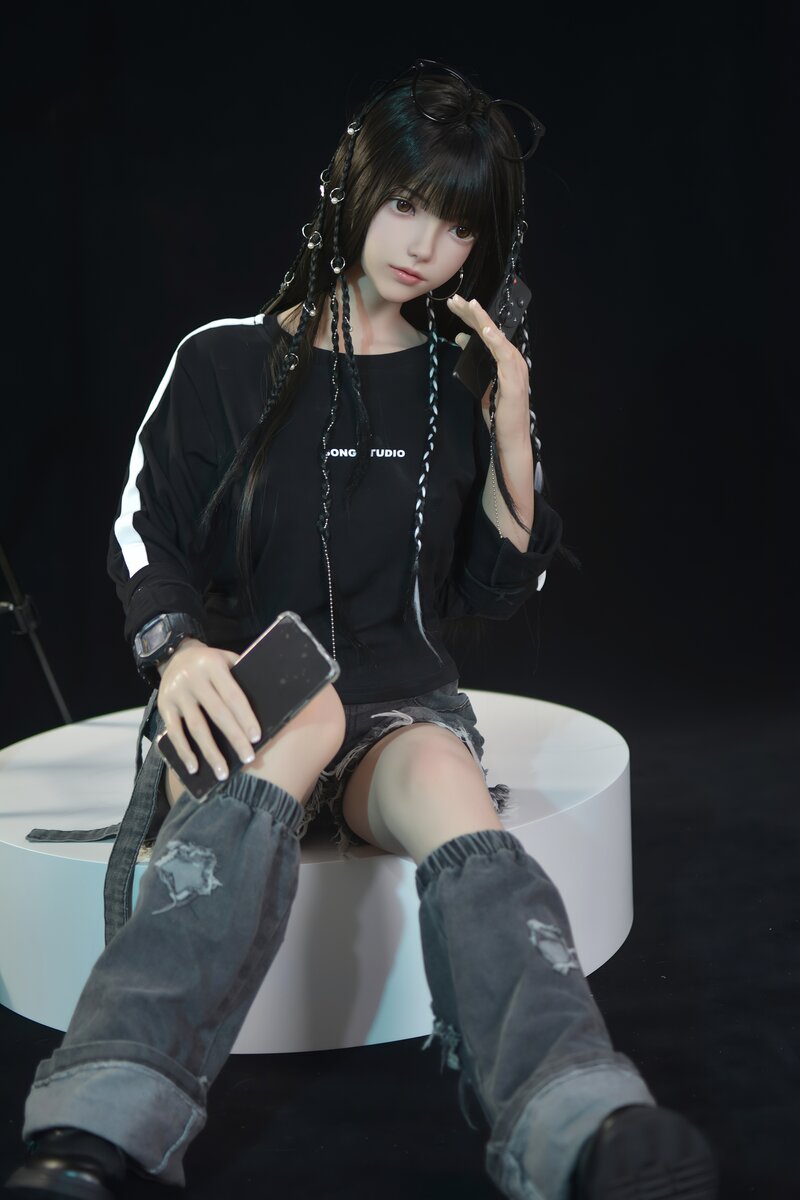 Lalka erotyczna Xiaolu (FUDoll 150 cm B-cup silikon)