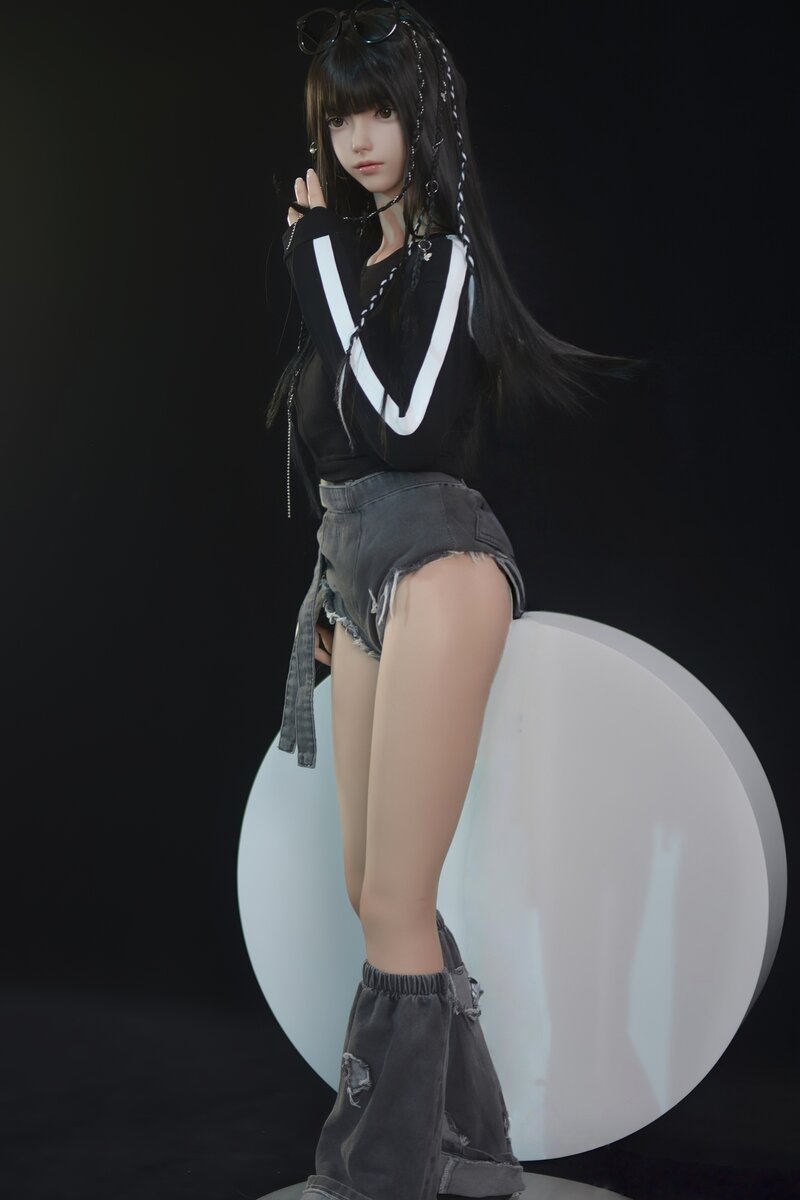 Lalka erotyczna Xiaolu (FUDoll 150 cm B-cup silikon)