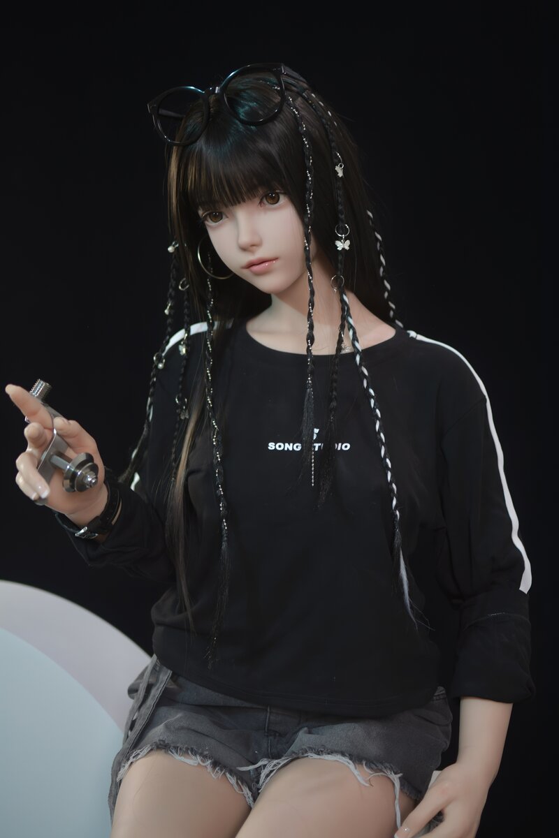 Lalka erotyczna Xiaolu (FUDoll 150 cm B-cup silikon)
