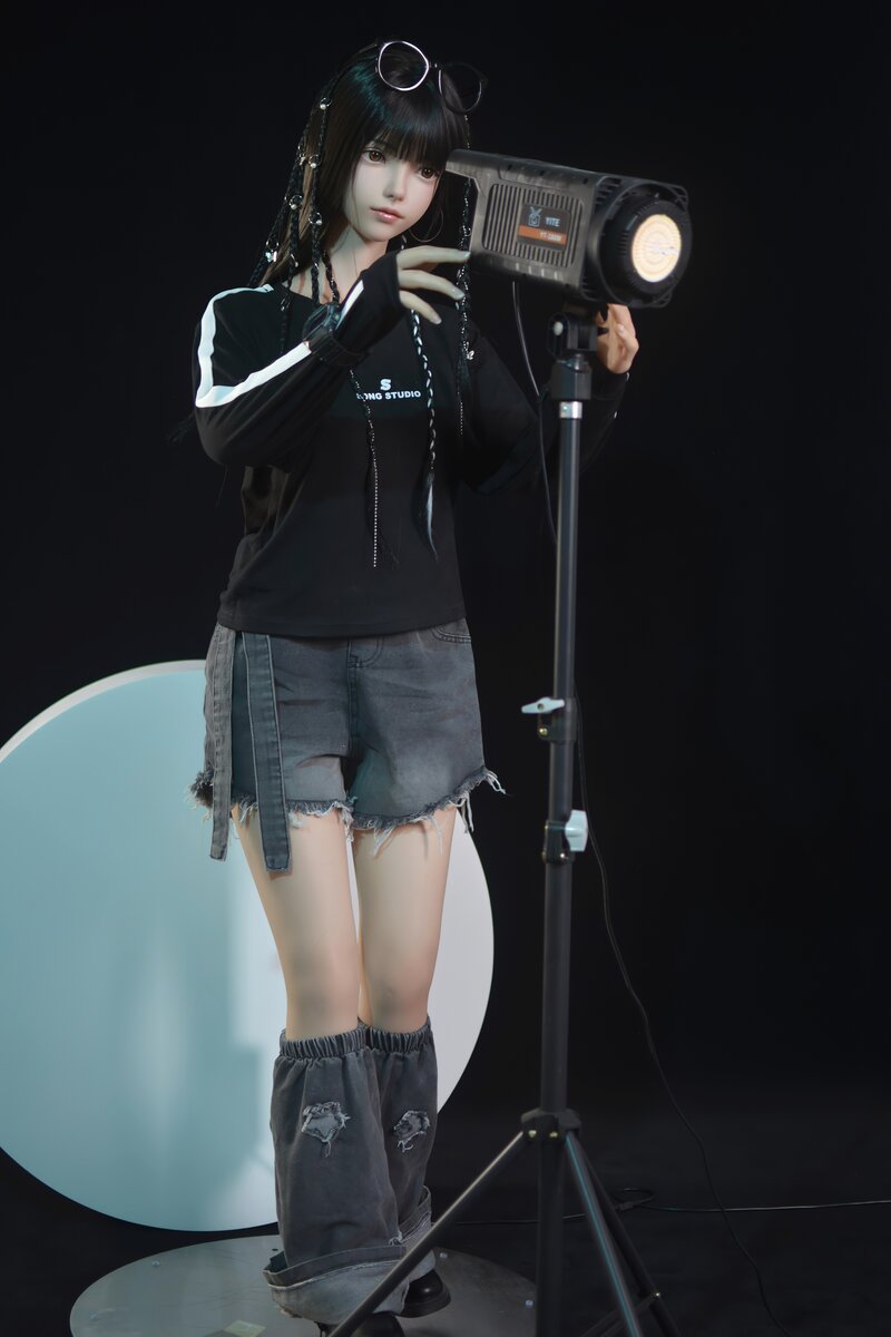 Lalka erotyczna Xiaolu (FUDoll 150 cm B-cup silikon)