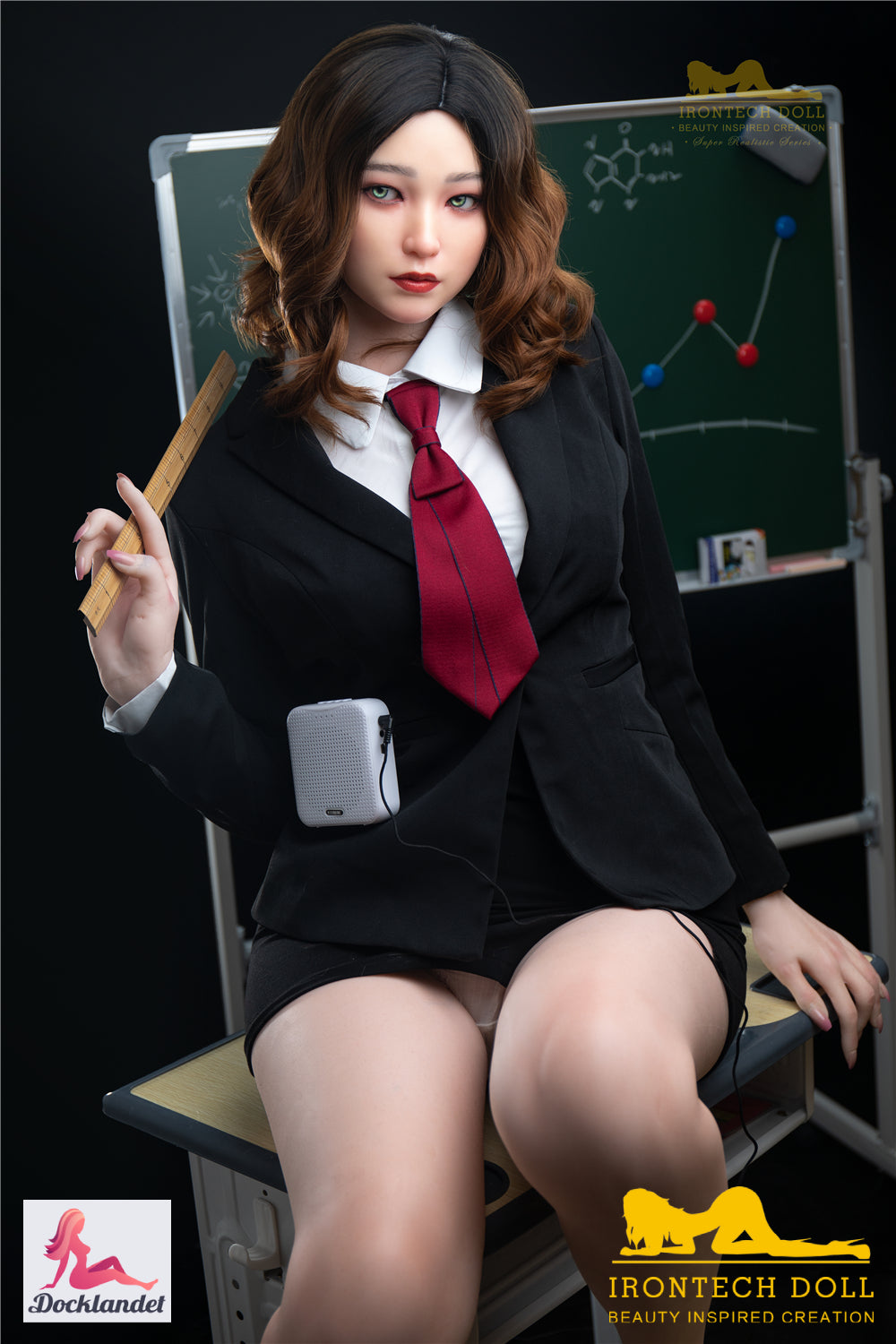 Seks-lalka Karolina (Irontech Doll 166cm b-cup silikon S10)